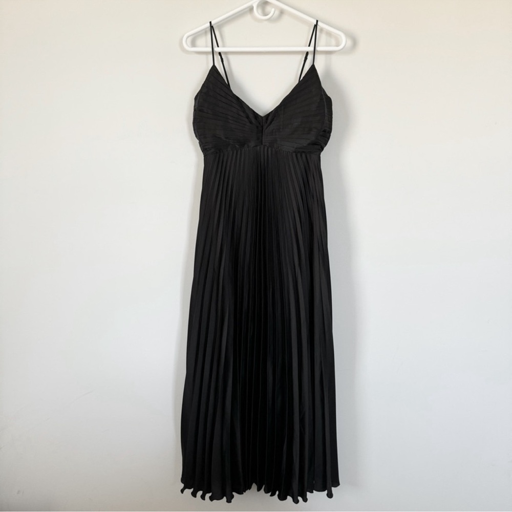 Abercrombie & Fitch | The A&F Giselle Pleated Maxi Dress Black - Picture 4 of 4